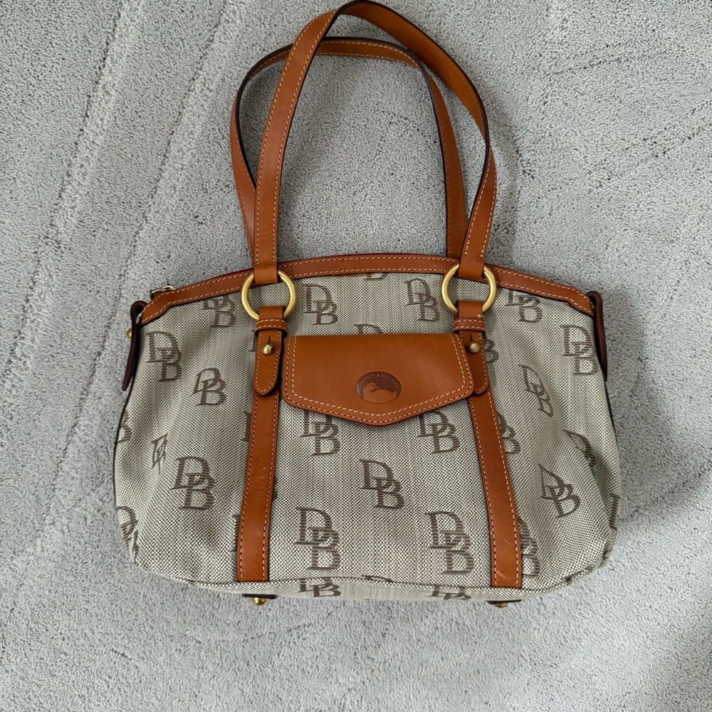 Dooney & Bourke Tan Canvas DB Jacquard Purse NWOT
